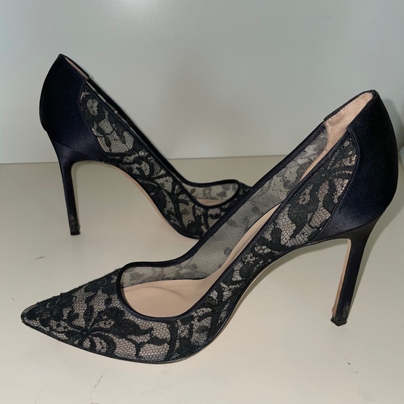 Manolo Blahnik Black Lace Heels - Picture 2 of 6